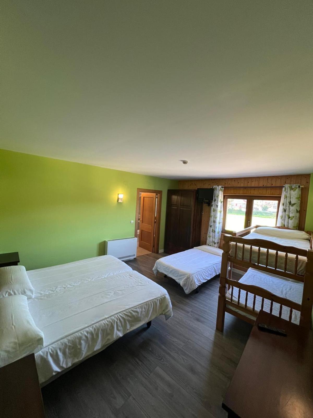 Hotel Villa Maria Ревилья-де-Камарго Экстерьер фото