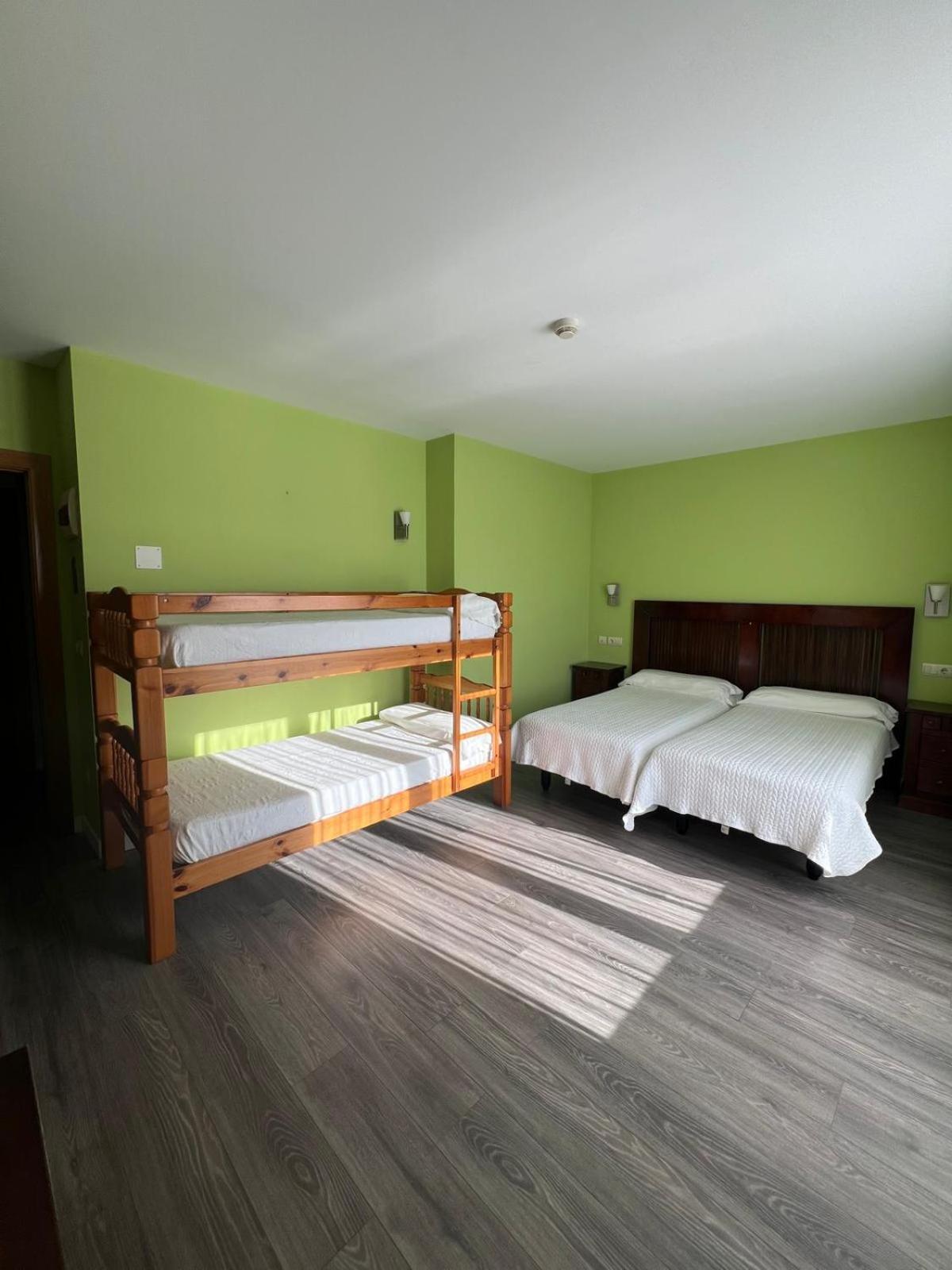 Hotel Villa Maria Ревилья-де-Камарго Экстерьер фото