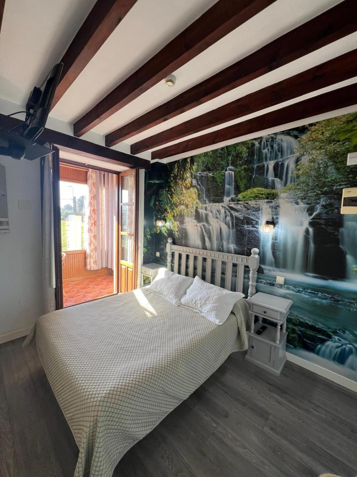 Hotel Villa Maria Ревилья-де-Камарго Экстерьер фото