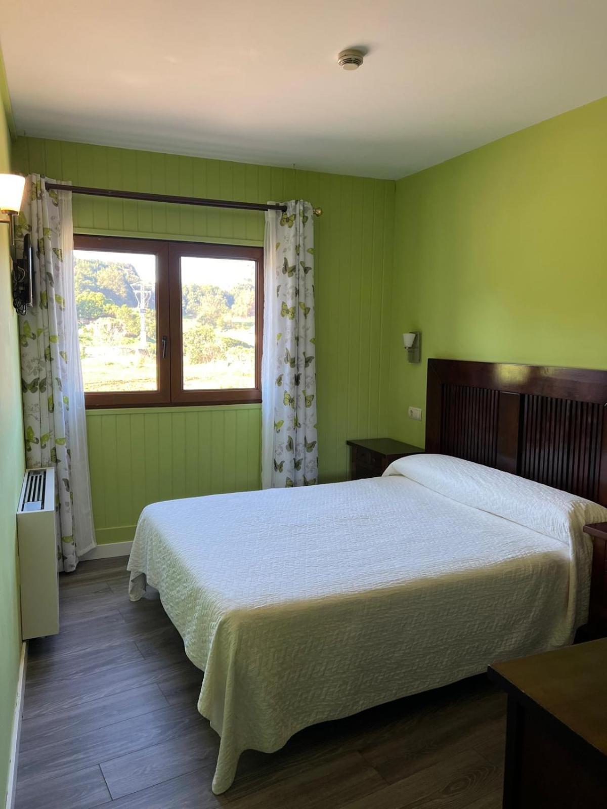 Hotel Villa Maria Ревилья-де-Камарго Экстерьер фото